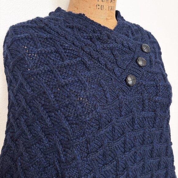 Nua Aran Crafts Dark Blue Merino Wool Cable Knit Poncho Size S/M - Picture 5 of 16